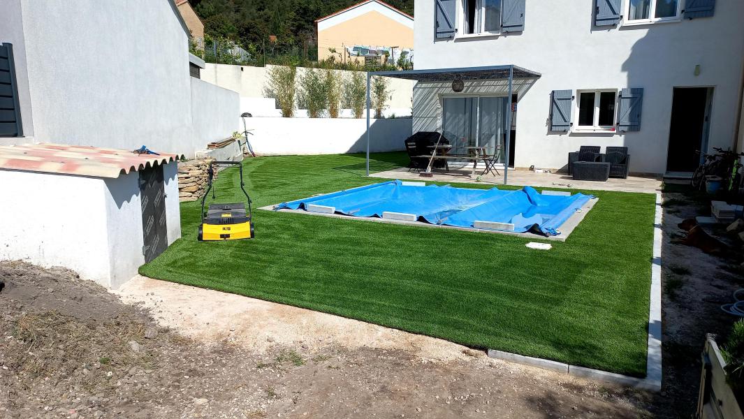 Piscine en béton - ojardin-paysagiste-toulon.fr